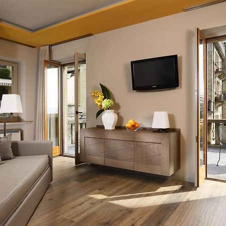 Titano Suites San Marino Quarto foto