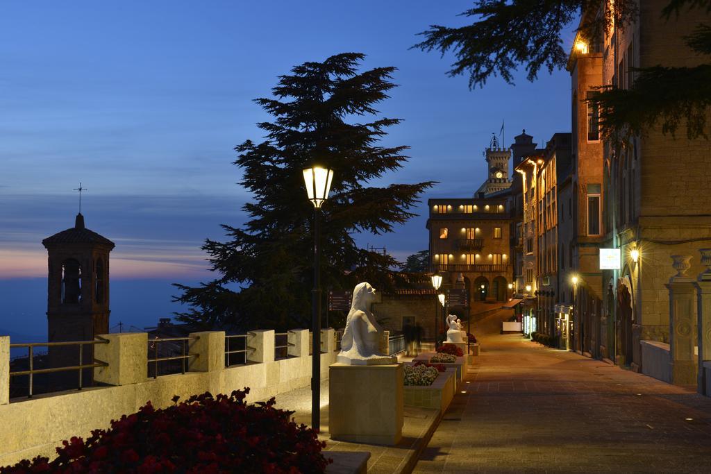 Titano Suites San Marino Exterior foto