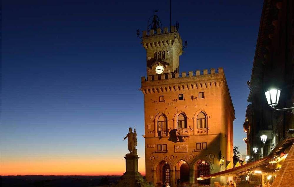 Titano Suites San Marino Exterior foto